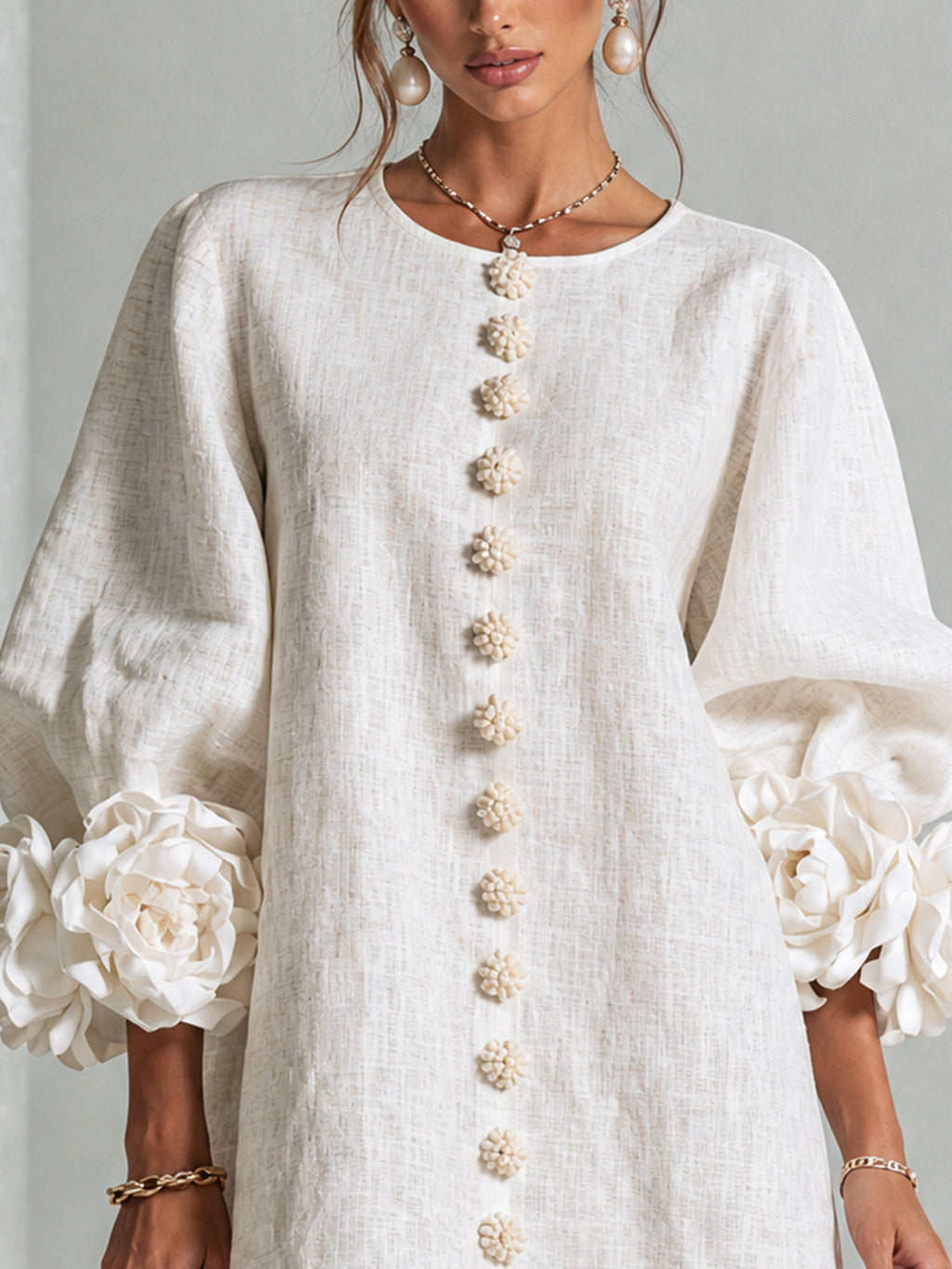 Aura Vestido Mini con Botones Florales